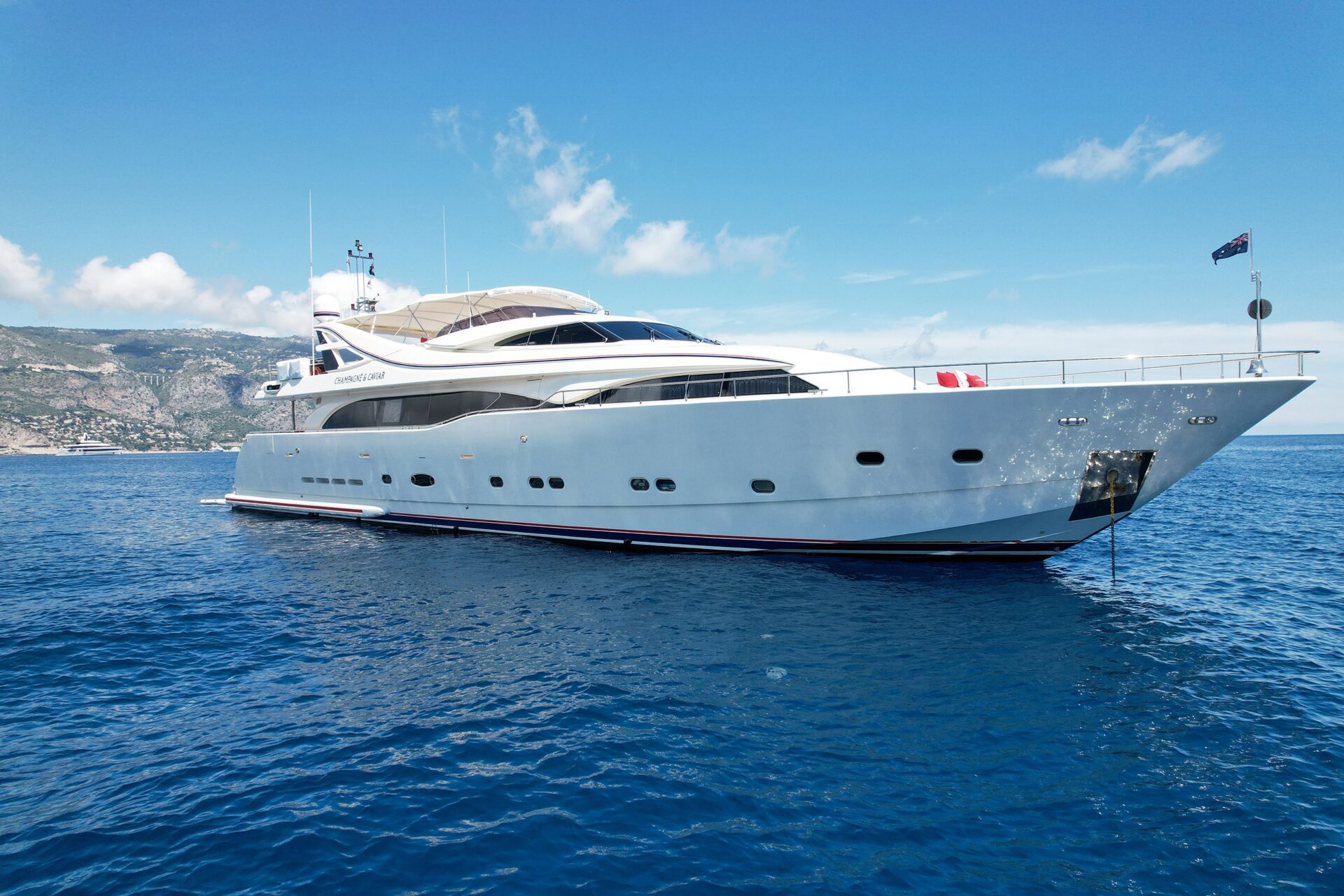 M/Y Champagne and Caviar