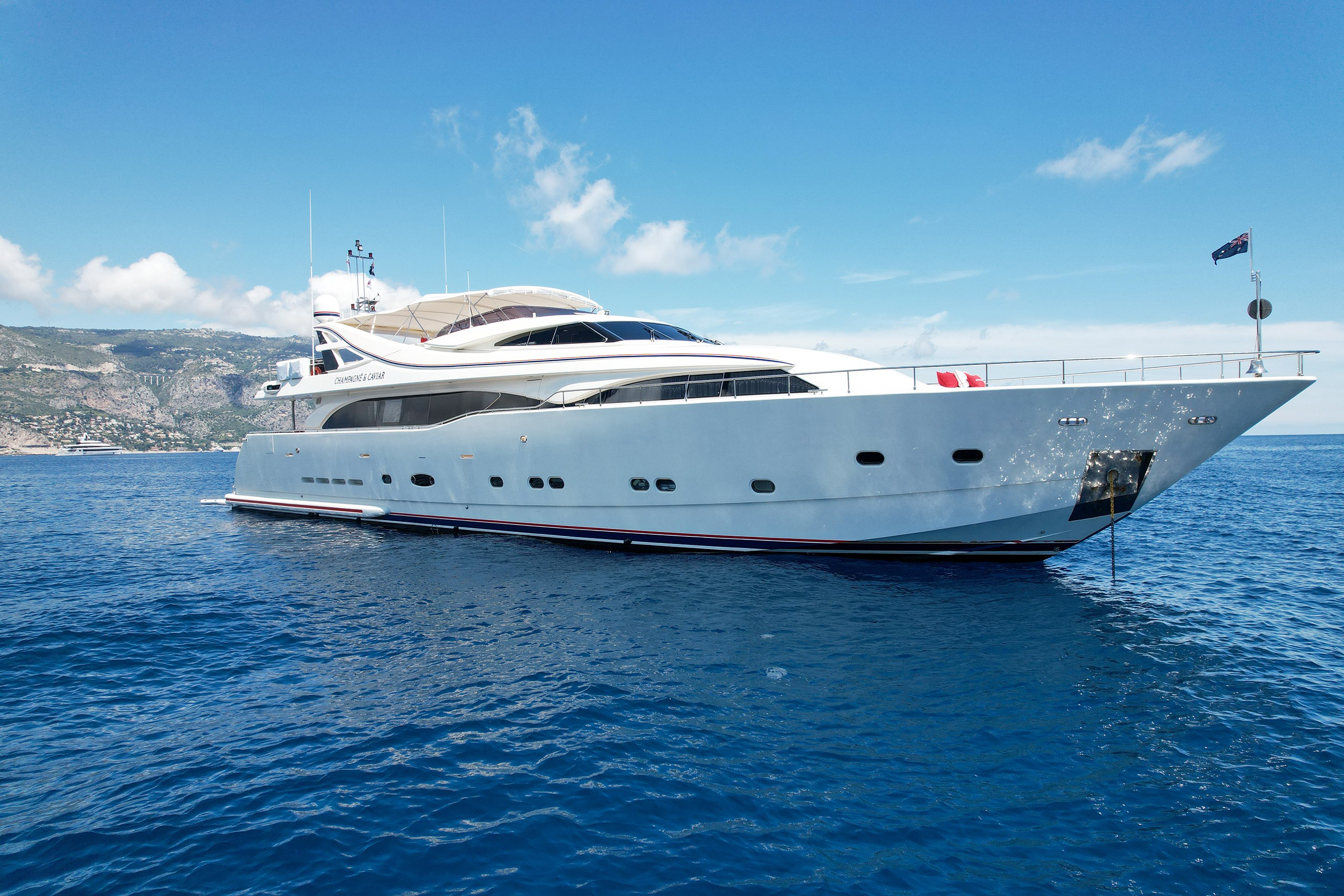 M/Y Champagne and Caviar