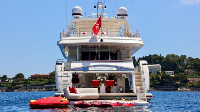 M/Y Champagne and Caviar