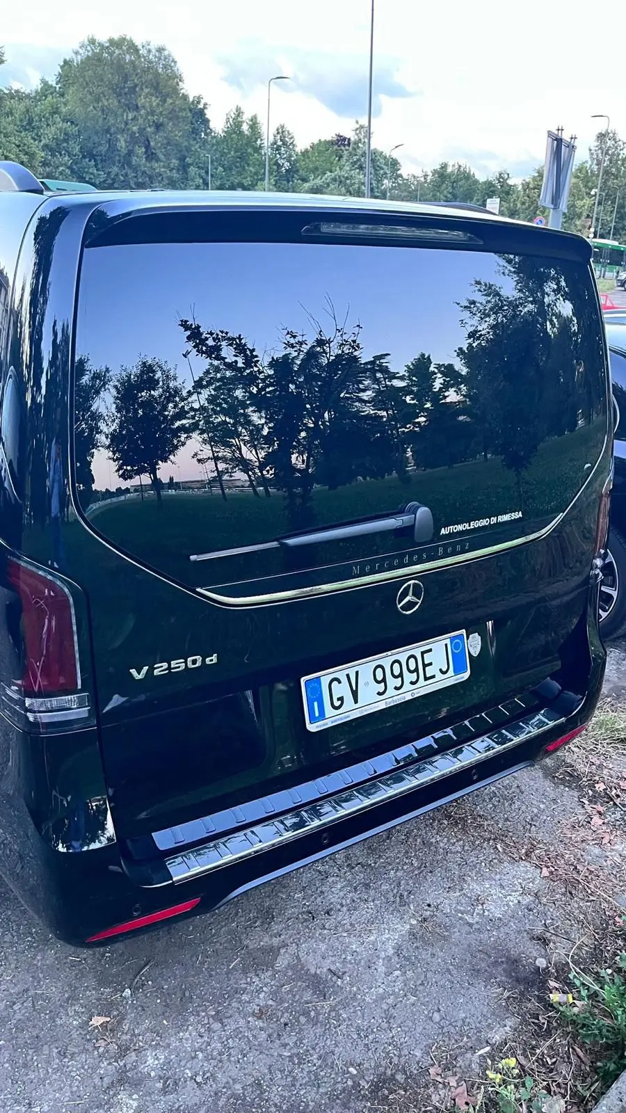 Mercedes-Benz V-Class