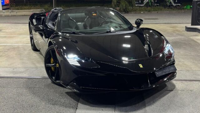 Ferrari SF90 Spyder