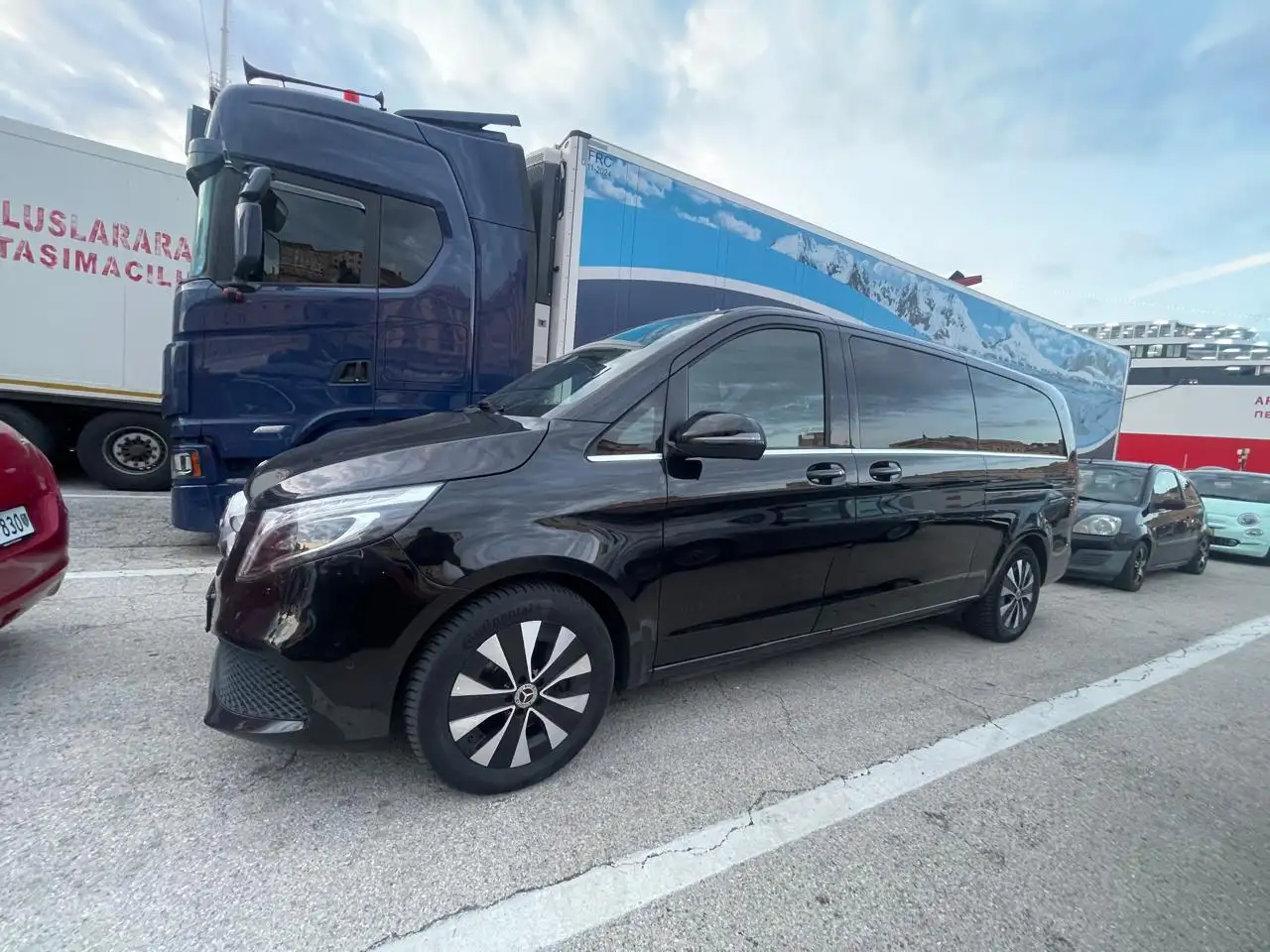 Mercedes-Benz V-Class