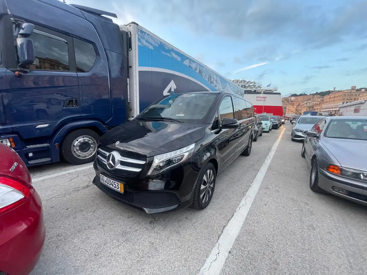 Mercedes-Benz V-Class