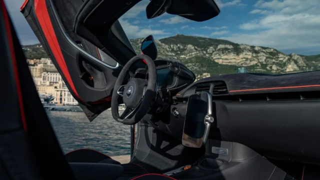 McLaren Artura Spider