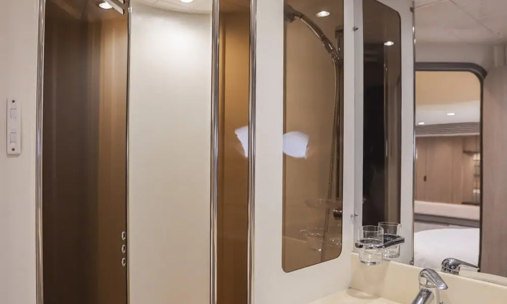 Pura Vida Yacht Charter