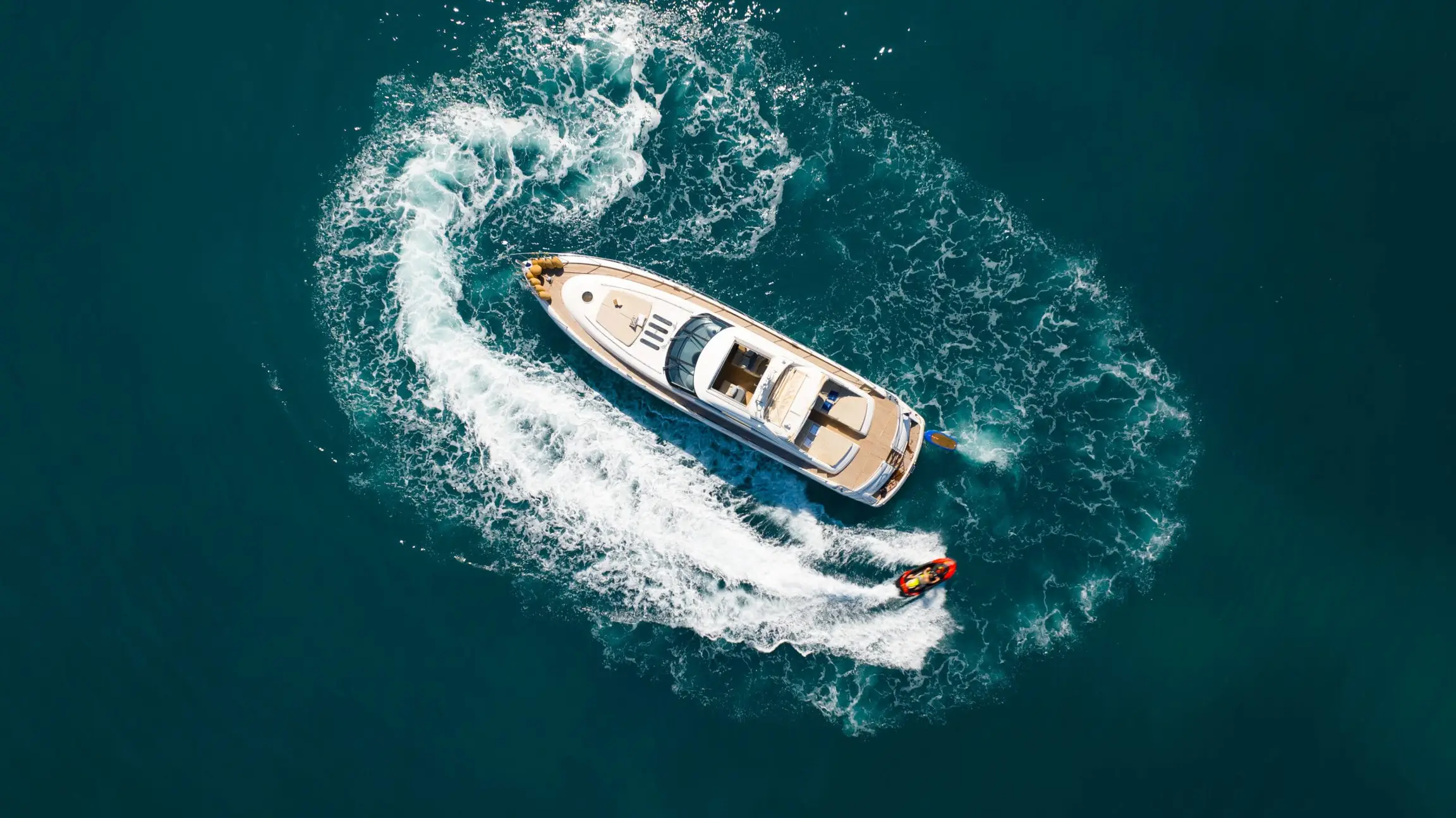 Pura Vida Yacht Charter
