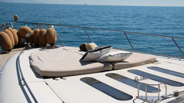 Pura Vida Yacht Charter