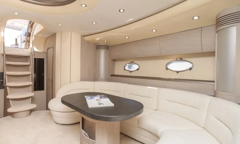 Pura Vida Yacht Charter