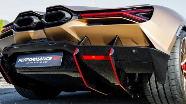Lamborghini Revuelto