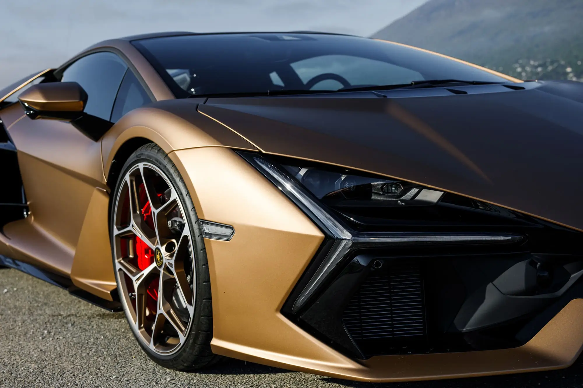 Lamborghini Revuelto