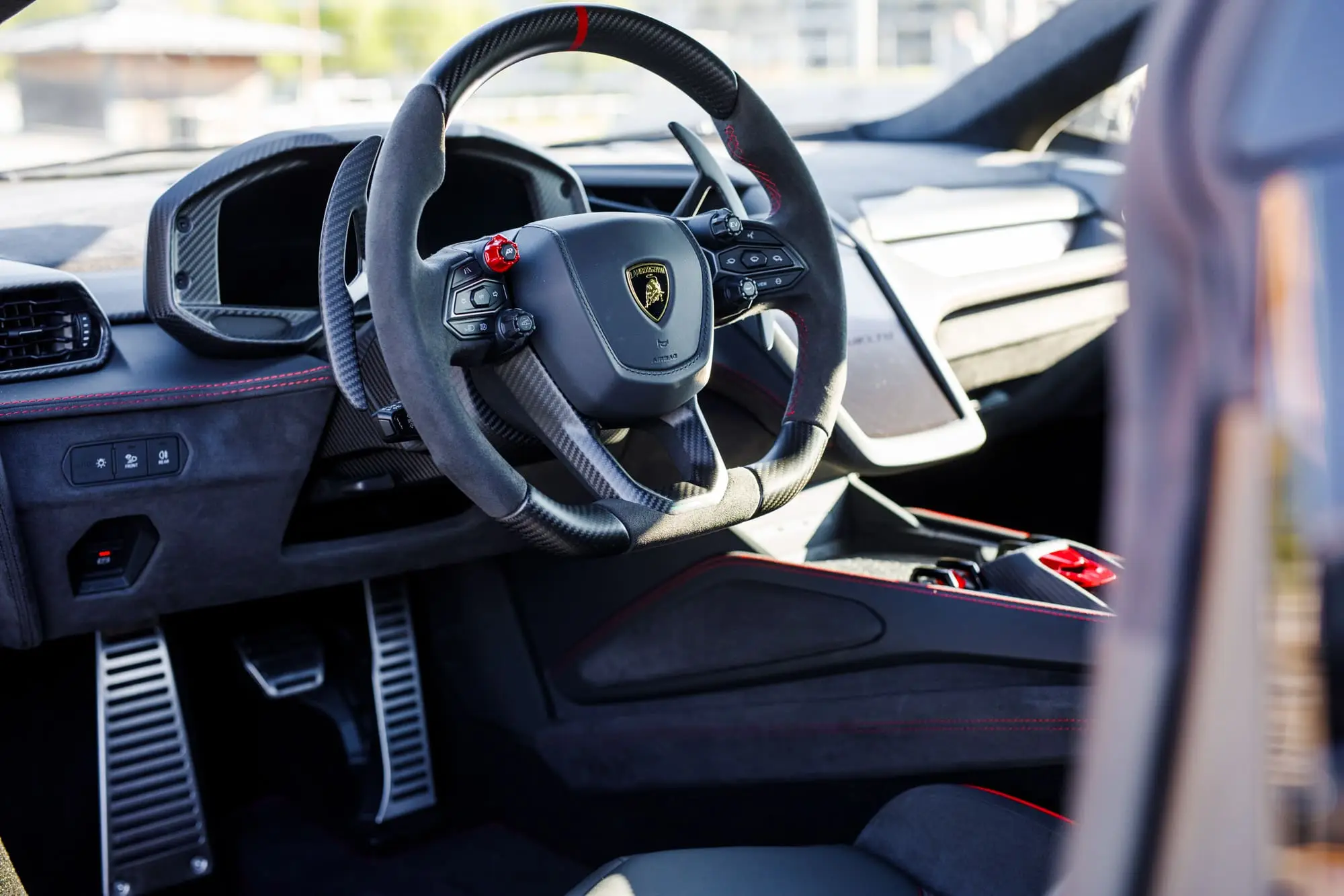 Lamborghini Revuelto