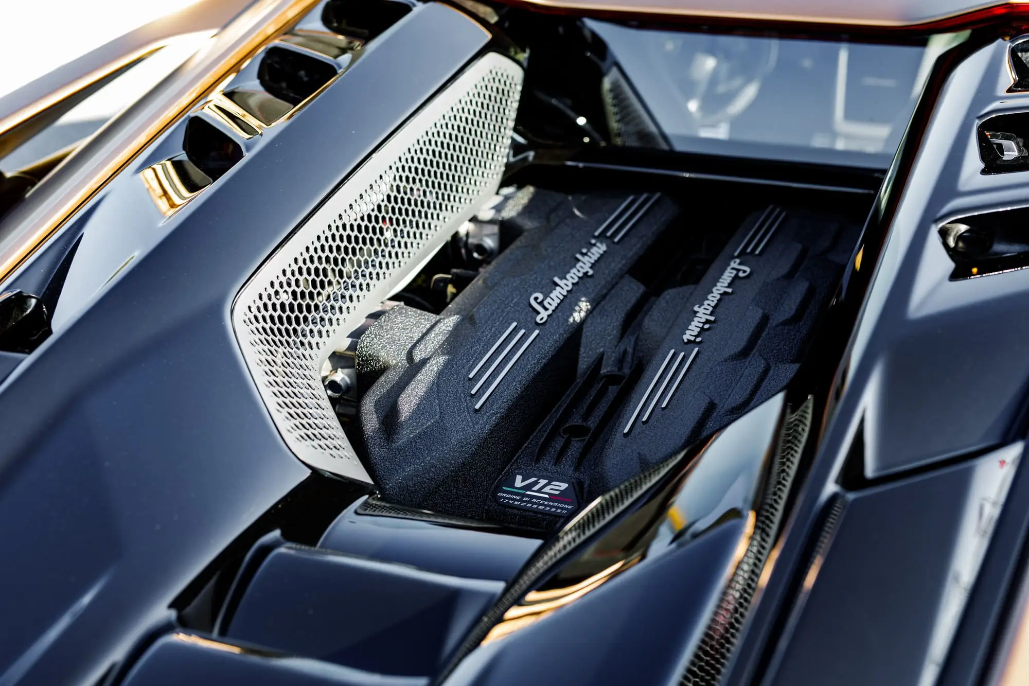 Lamborghini Revuelto