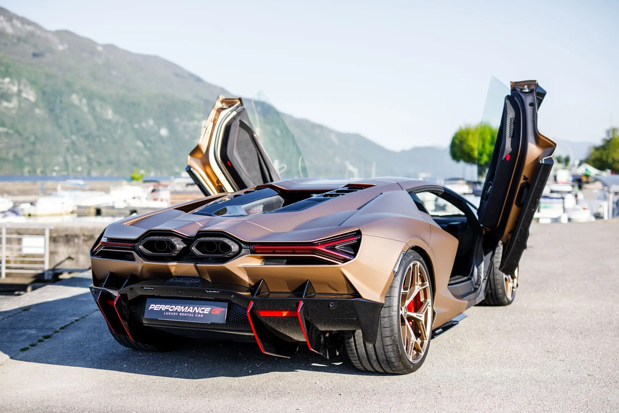 Lamborghini Revuelto