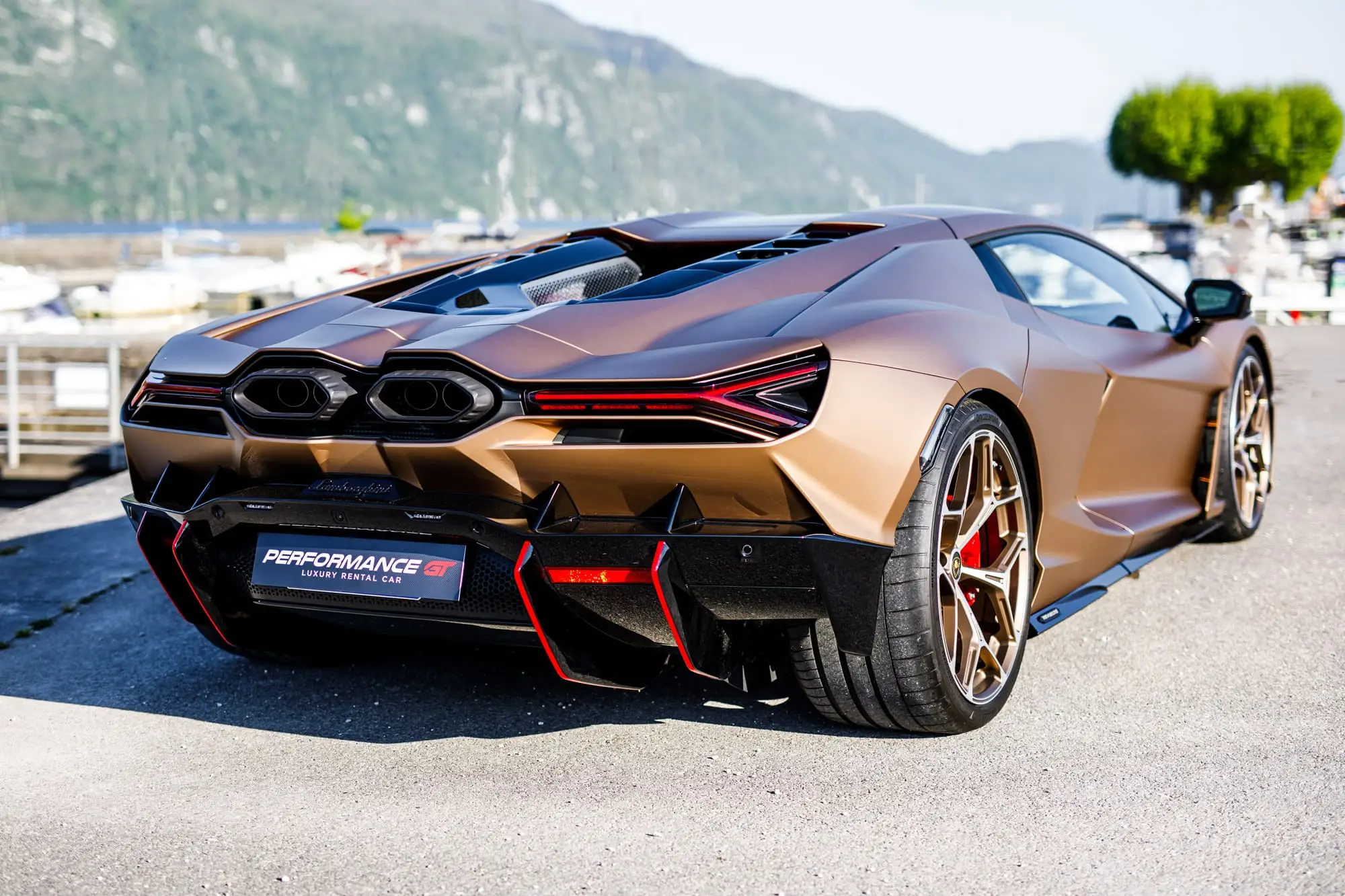 Lamborghini Revuelto