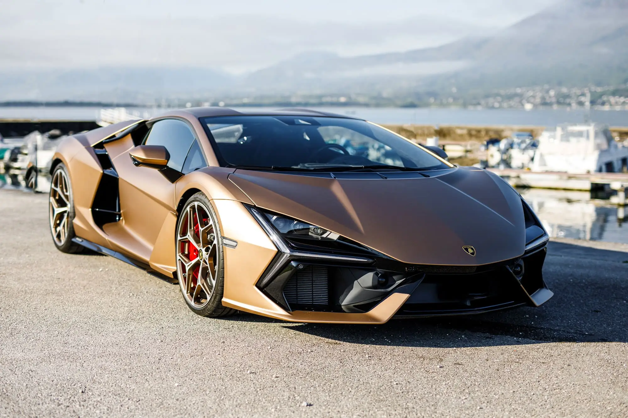 Lamborghini Revuelto