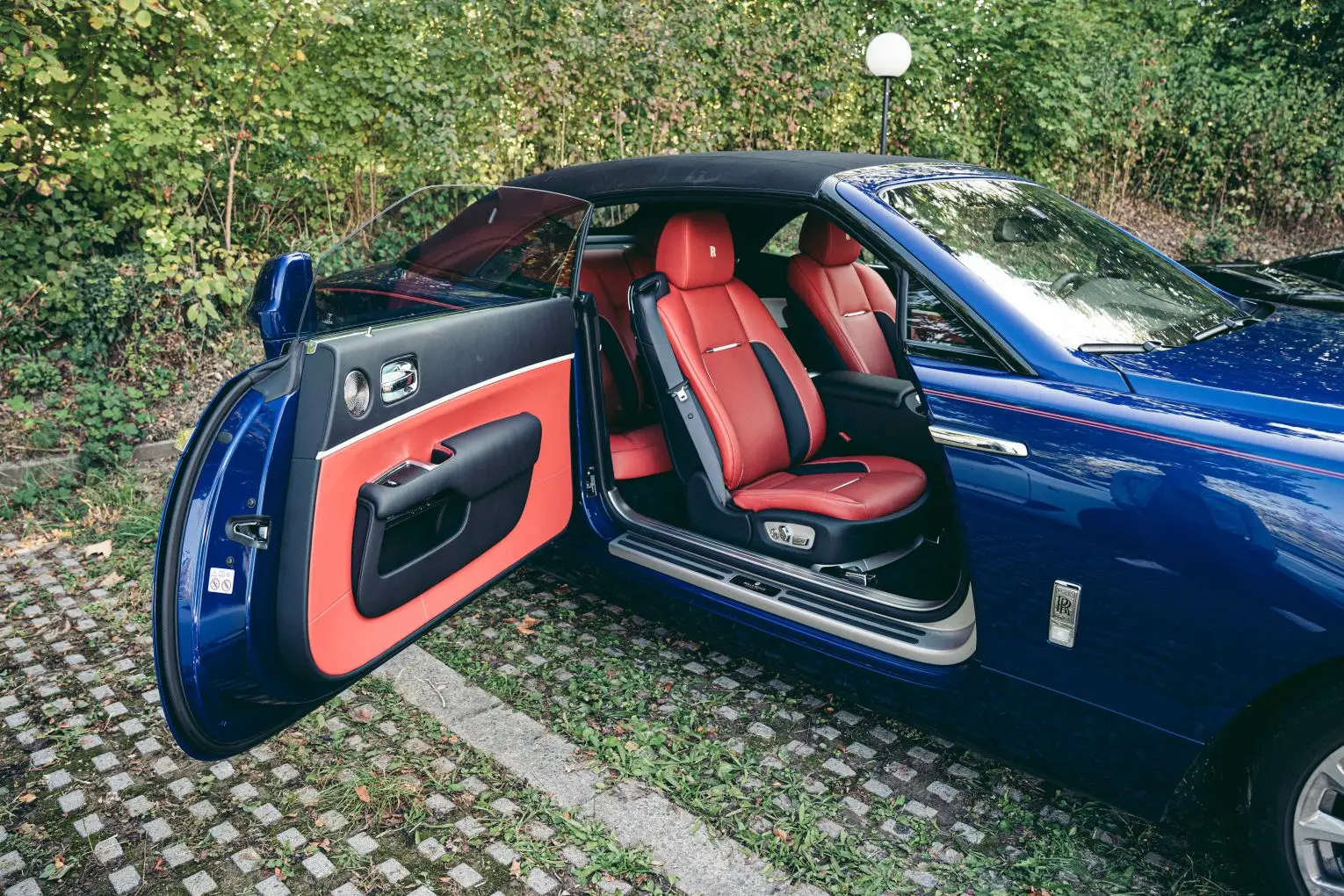 Rolls-Royce Dawn