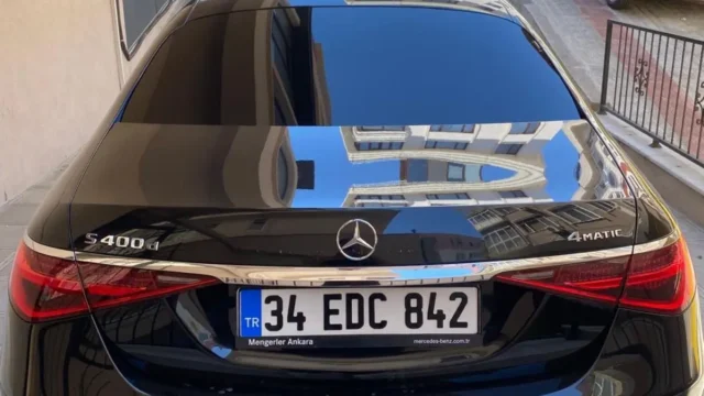 Mercedes-Benz S-Class