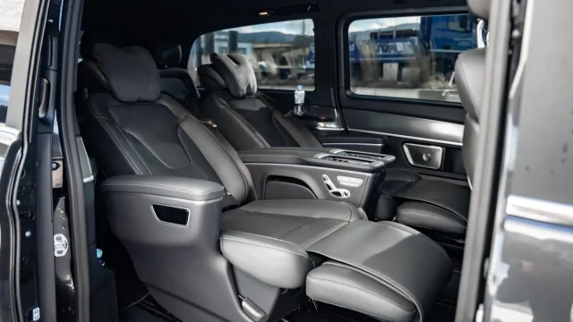 Mercedes-Benz V-Class 300d Exclusive Extra Long 2024
