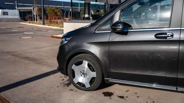 Mercedes-Benz V-Class 300d Exclusive Extra Long 2024