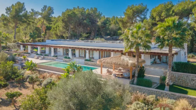 Cala Llonga