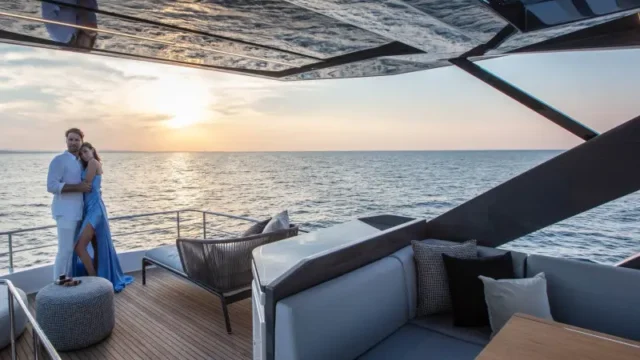 YAMAS/Ferretti Yachts 720