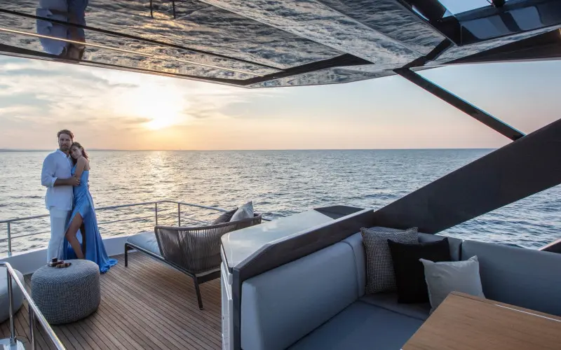 YAMAS/Ferretti Yachts 720