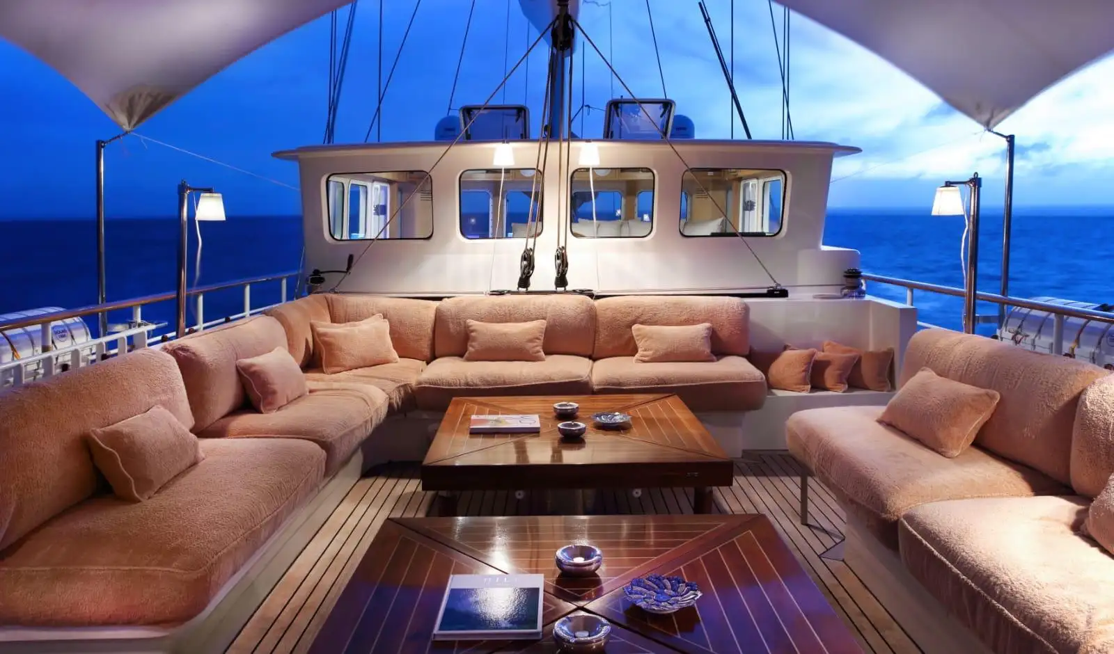 Superyachts 82m