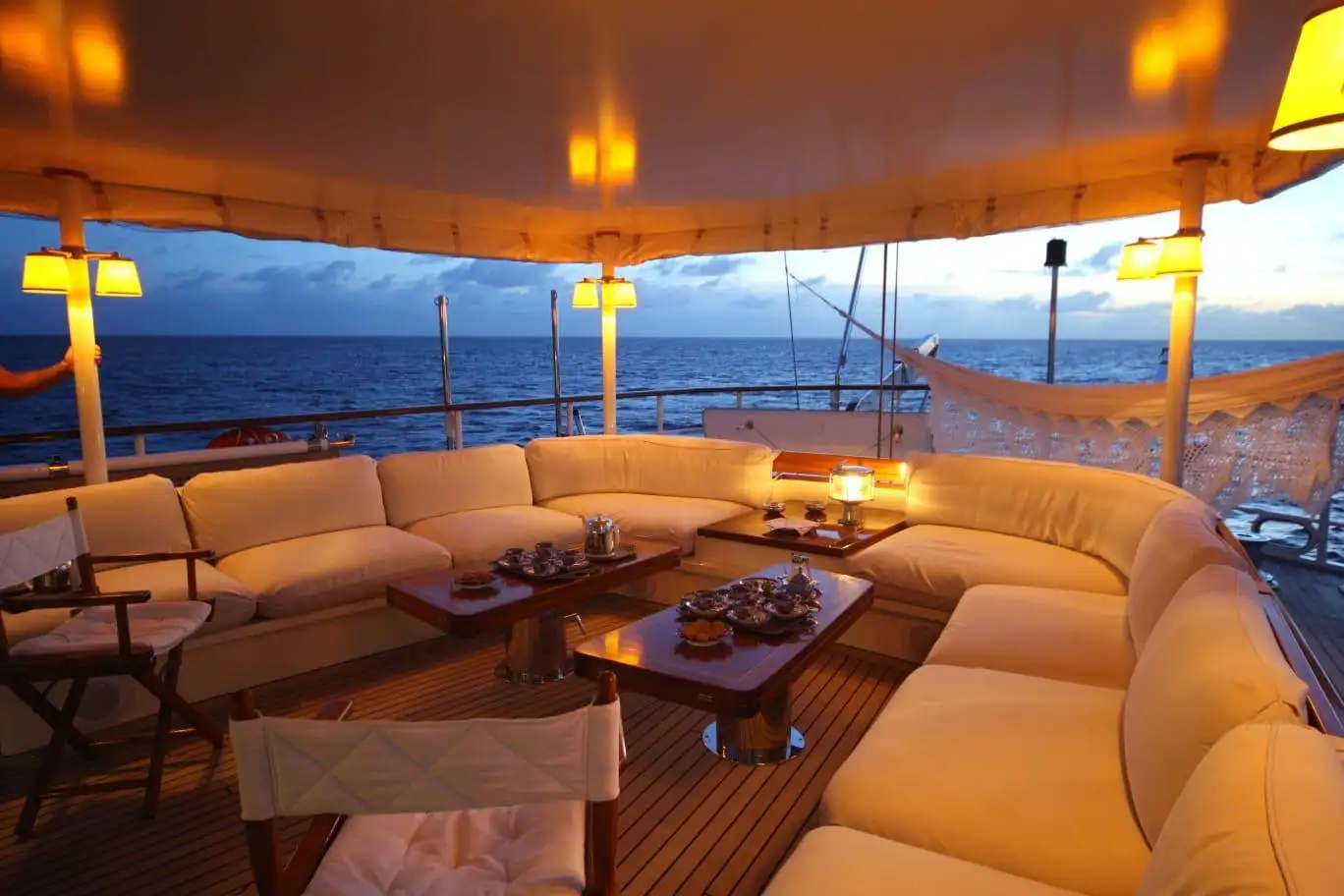 Superyachts 82m