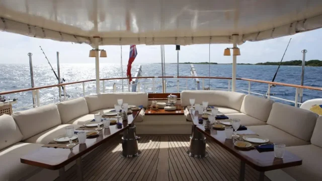 Superyachts 82m
