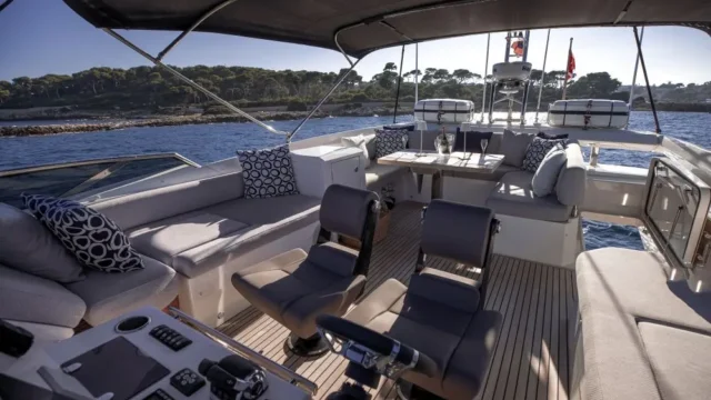 APOLLONIA | Prestige 680