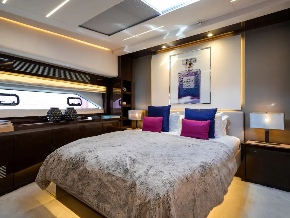 APOLLONIA | Prestige 680