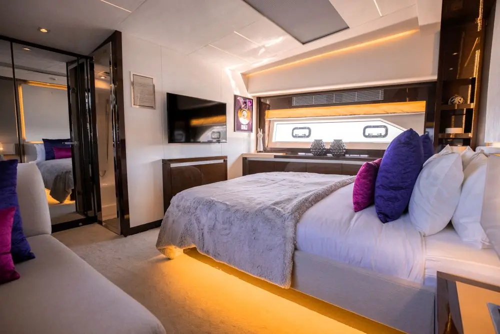 APOLLONIA | Prestige 680