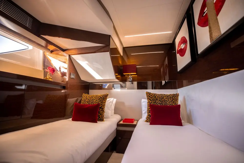 APOLLONIA | Prestige 680