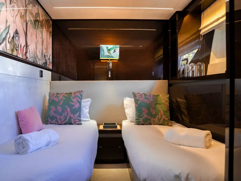 APOLLONIA | Prestige 680
