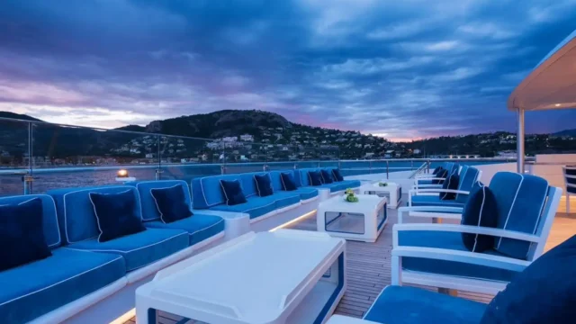 Superyachts 82m