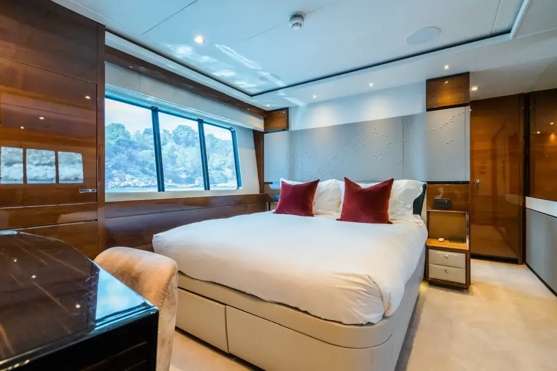 ANTHEYA III/Princess 35M