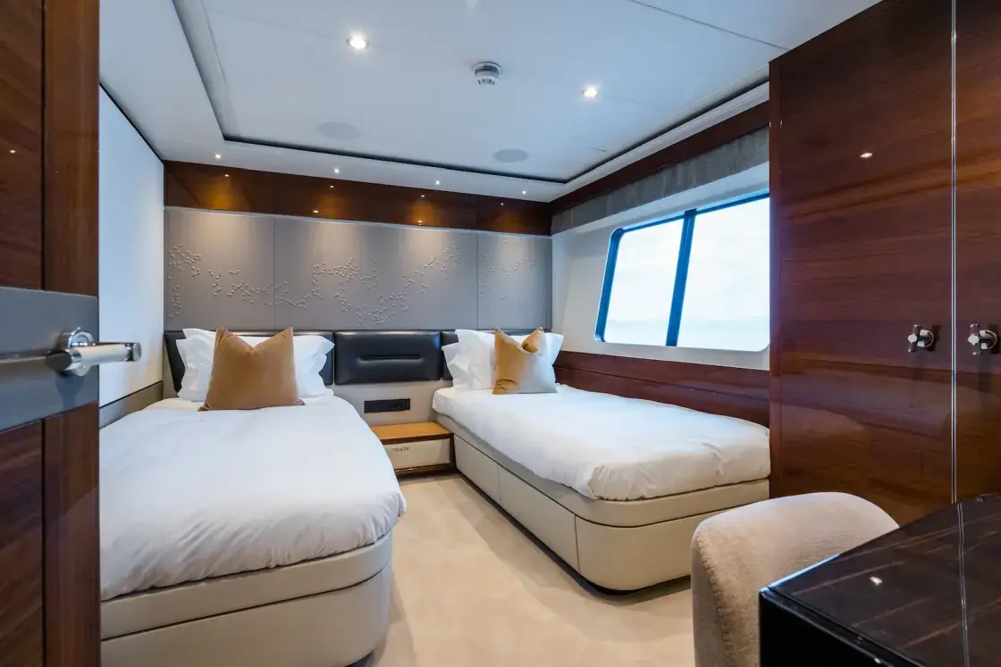 ANTHEYA III/Princess 35M