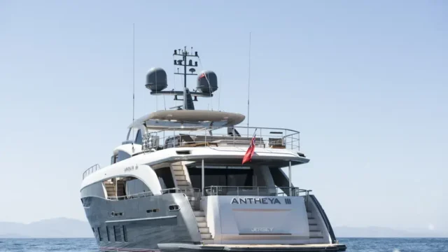 ANTHEYA III/Princess 35M