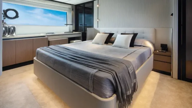 YAMAS/Ferretti Yachts 720