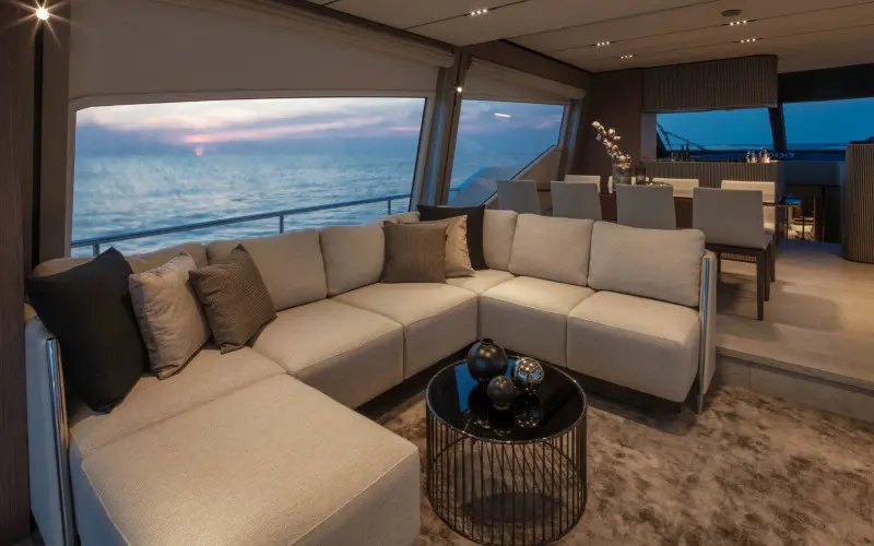 YAMAS/Ferretti Yachts 720
