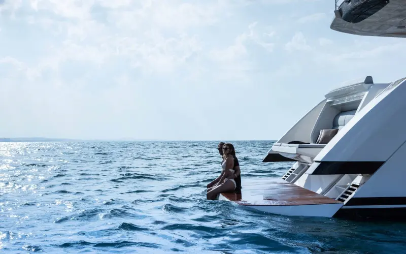 YAMAS/Ferretti Yachts 720