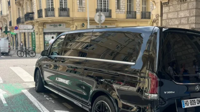 Mercedes-Benz V-Class