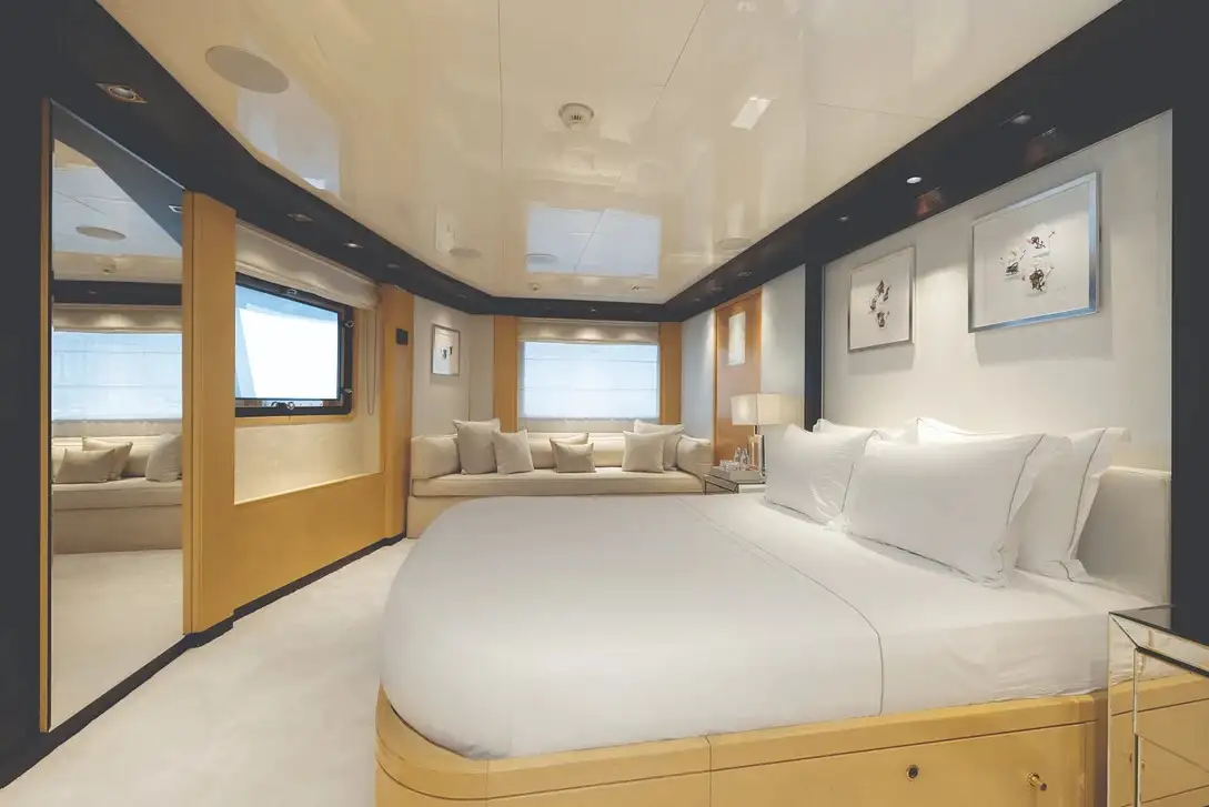 Superyachts of 92m
