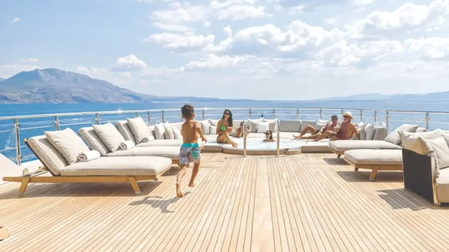 Superyachts of 92m