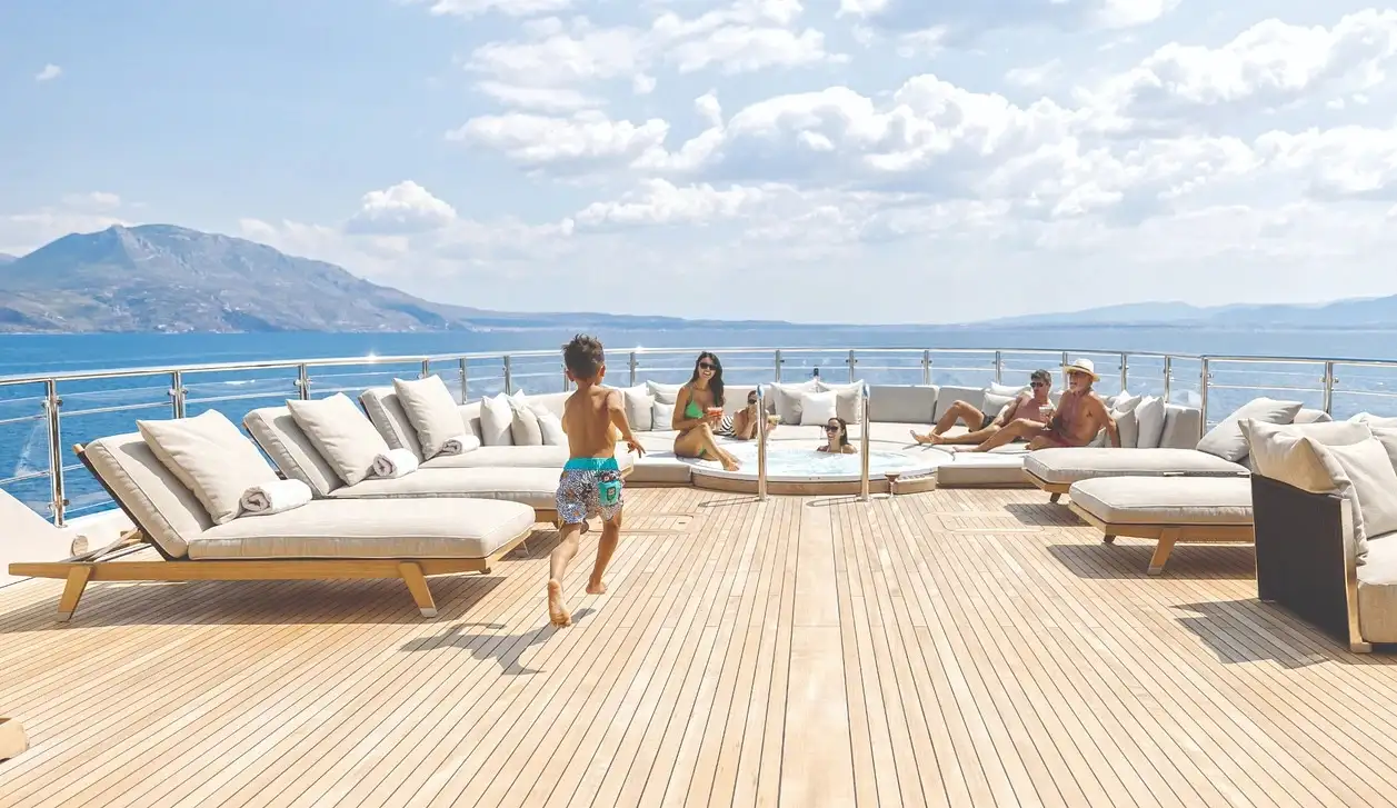 Superyachts of 92m