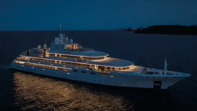 Superyachts of 92m