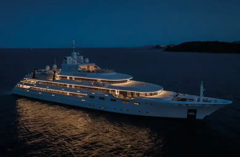 Superyachts of 92m