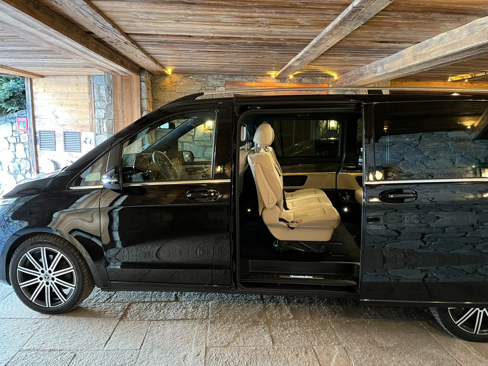 Mercedes-Benz V-Class