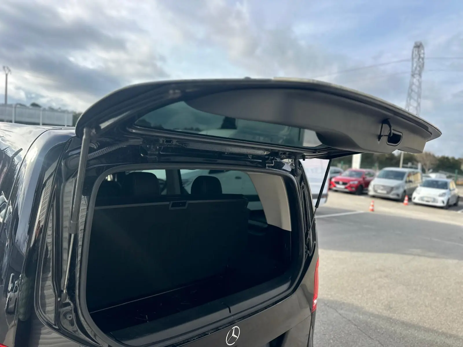 Mercedes-Benz V-Class