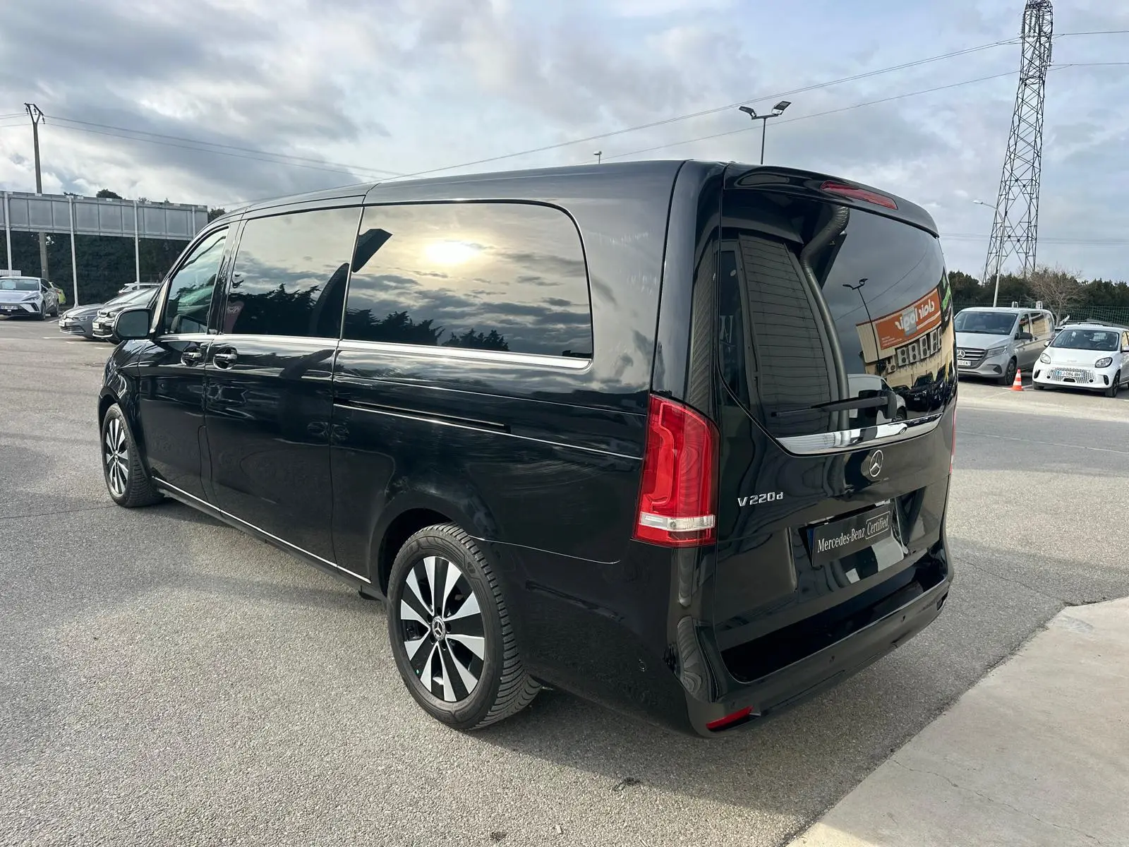 Mercedes-Benz V-Class